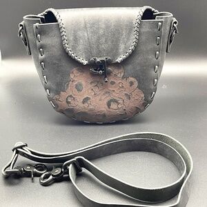 HEADING WEST BAG x SKULLS IN BLACK